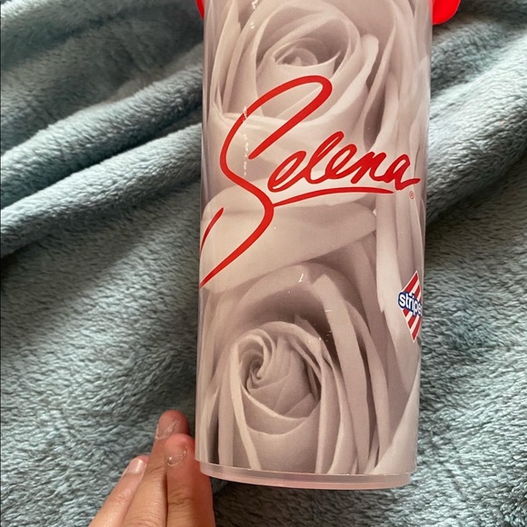 Selena Rose Cup - Picture 4 of 4